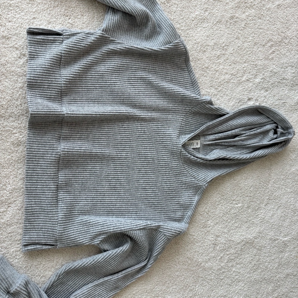 Alo cropped hoodie - Picture 2 of 4